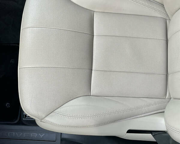 Черный Ленд Ровер Дискавери, объемом двигателя 2.99 л и пробегом 55 тыс. км за 49500 $, фото 18 на Automoto.ua