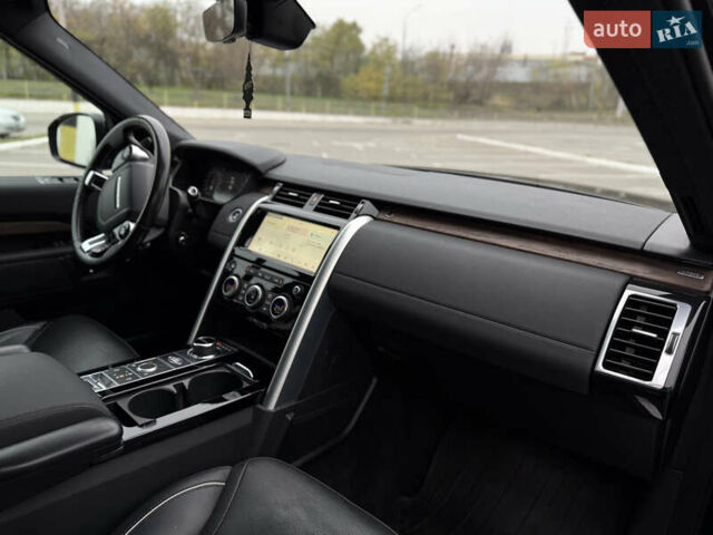 Черный Ленд Ровер Дискавери, объемом двигателя 3 л и пробегом 128 тыс. км за 31400 $, фото 16 на Automoto.ua