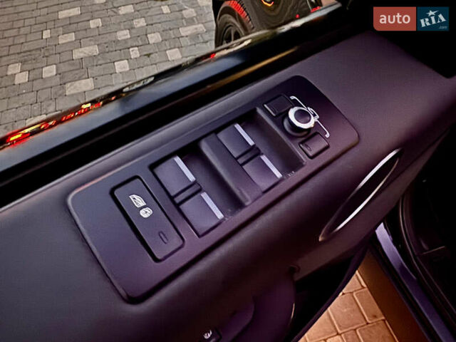 Черный Ленд Ровер Дискавери, объемом двигателя 2 л и пробегом 130 тыс. км за 33400 $, фото 23 на Automoto.ua