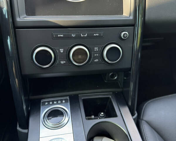 Черный Ленд Ровер Дискавери, объемом двигателя 3 л и пробегом 107 тыс. км за 29999 $, фото 77 на Automoto.ua