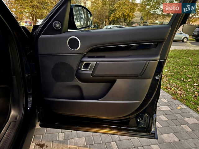 Черный Ленд Ровер Дискавери, объемом двигателя 2 л и пробегом 130 тыс. км за 33400 $, фото 24 на Automoto.ua