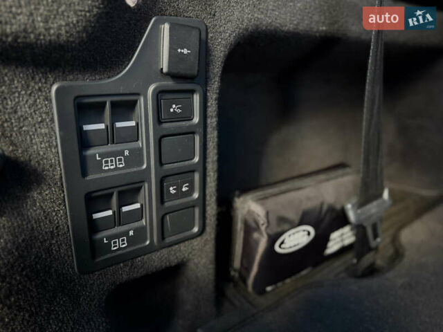 Чорний Ленд Ровер Діскавері, об'ємом двигуна 3 л та пробігом 48 тис. км за 62500 $, фото 22 на Automoto.ua