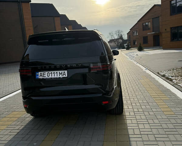 Чорний Ленд Ровер Діскавері, об'ємом двигуна 3 л та пробігом 8 тис. км за 87000 $, фото 4 на Automoto.ua