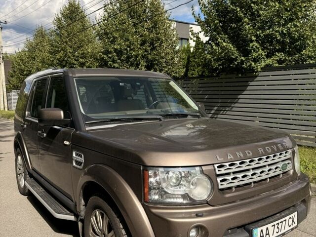 Коричневий Ленд Ровер Діскавері, об'ємом двигуна 3 л та пробігом 220 тис. км за 18452 $, фото 1 на Automoto.ua
