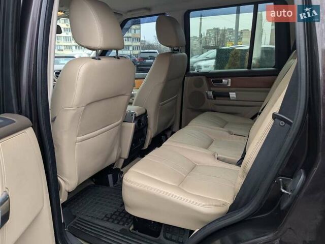 Коричневий Ленд Ровер Діскавері, об'ємом двигуна 3 л та пробігом 237 тис. км за 15800 $, фото 24 на Automoto.ua