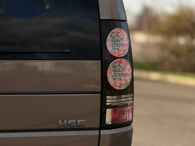 Коричневий Ленд Ровер Діскавері, об'ємом двигуна 3 л та пробігом 164 тис. км за 19000 $, фото 9 на Automoto.ua