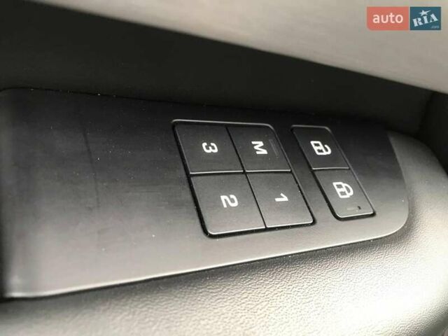 Коричневый Ленд Ровер Дискавери, объемом двигателя 3 л и пробегом 129 тыс. км за 58490 $, фото 21 на Automoto.ua