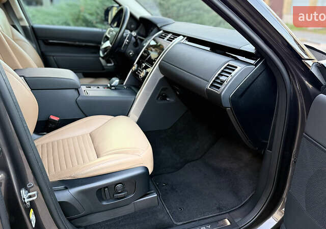 Коричневый Ленд Ровер Дискавери, объемом двигателя 3 л и пробегом 65 тыс. км за 57900 $, фото 35 на Automoto.ua