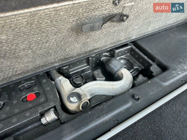 Коричневый Ленд Ровер Дискавери, объемом двигателя 3 л и пробегом 65 тыс. км за 59500 $, фото 46 на Automoto.ua