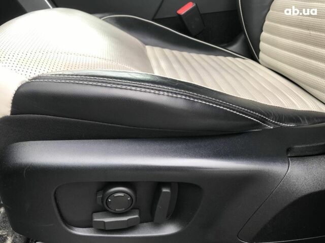 Коричневый Ленд Ровер Дискавери, объемом двигателя 3 л и пробегом 129 тыс. км за 58490 $, фото 16 на Automoto.ua