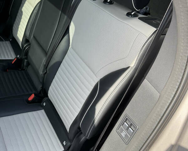 Ленд Ровер Дискавери 2021 в Львове на Automoto.ua Коричневый Ленд Ровер Дискавери, объемом двигателя 3 л и пробегом 125 тыс. км за 57650 $, фото 19 на Automoto.ua