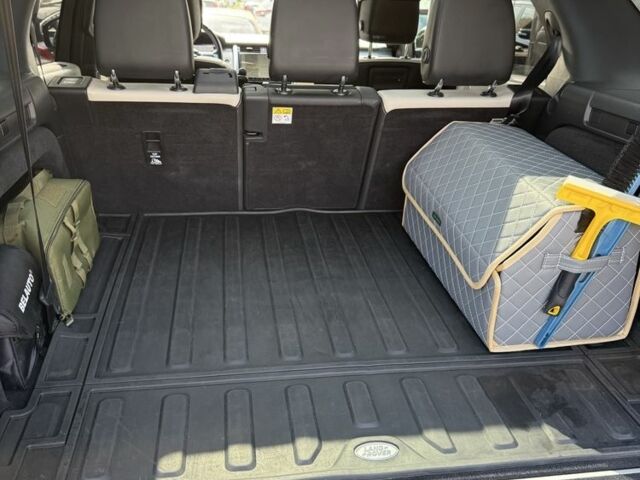 Ленд Ровер Дискавери 2021 в Львове на Automoto.ua Коричневый Ленд Ровер Дискавери, объемом двигателя 3 л и пробегом 125 тыс. км за 58000 $, фото 7 на Automoto.ua