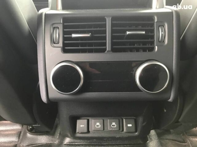 Коричневый Ленд Ровер Дискавери, объемом двигателя 3 л и пробегом 129 тыс. км за 58490 $, фото 13 на Automoto.ua