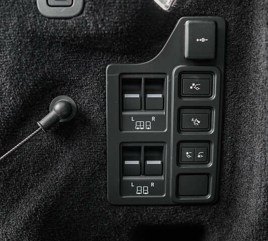 Коричневый Ленд Ровер Дискавери, объемом двигателя 3 л и пробегом 49 тыс. км за 49900 $, фото 113 на Automoto.ua