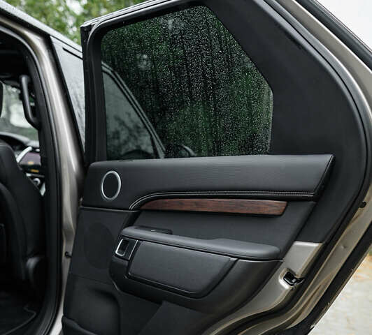 Коричневый Ленд Ровер Дискавери, объемом двигателя 3 л и пробегом 49 тыс. км за 49900 $, фото 45 на Automoto.ua