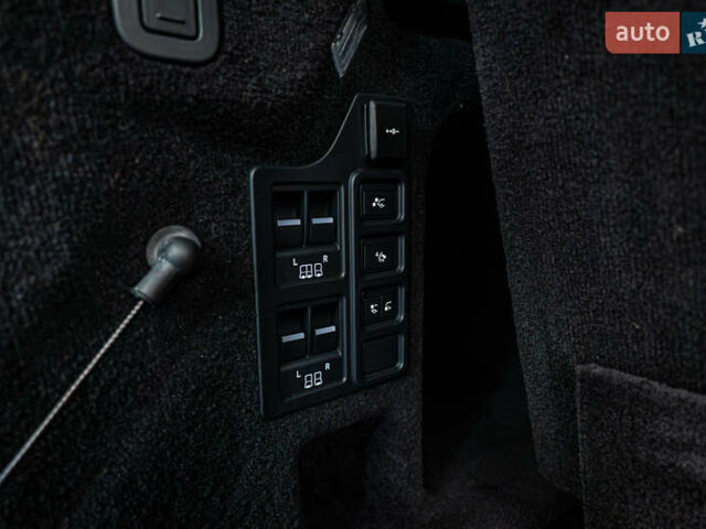 Ленд Ровер Дискавери 2023 в Киеве на Automoto.ua Коричневый Ленд Ровер Дискавери, объемом двигателя 3 л и пробегом 104 тыс. км за 66350 $, фото 9 на Automoto.ua