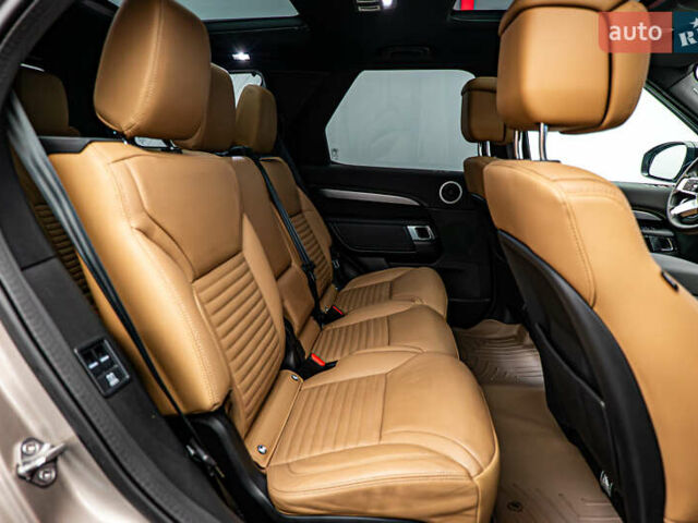 Ленд Ровер Дискавери 2023 в Киеве на Automoto.ua Коричневый Ленд Ровер Дискавери, объемом двигателя 3 л и пробегом 104 тыс. км за 66350 $, фото 24 на Automoto.ua