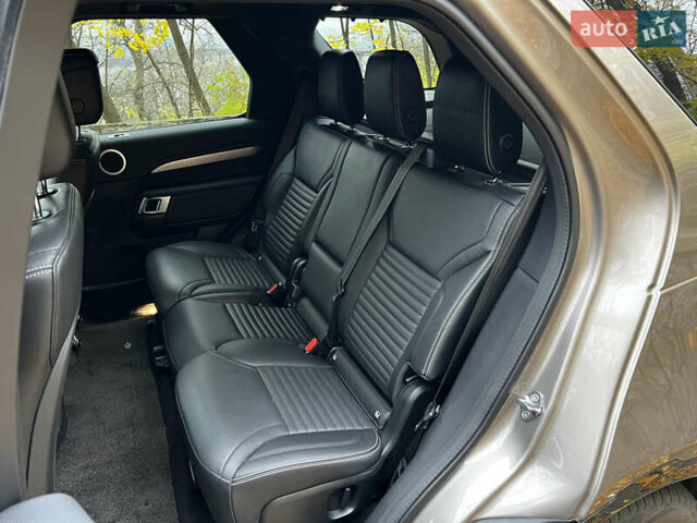 Коричневый Ленд Ровер Дискавери, объемом двигателя 3 л и пробегом 45 тыс. км за 69990 $, фото 21 на Automoto.ua