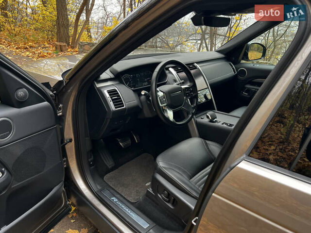 Коричневый Ленд Ровер Дискавери, объемом двигателя 3 л и пробегом 45 тыс. км за 69990 $, фото 7 на Automoto.ua