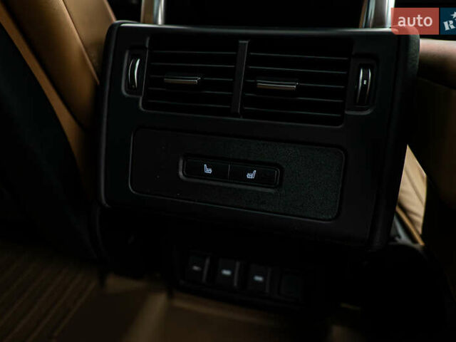 Ленд Ровер Дискавери 2023 в Киеве на Automoto.ua Коричневый Ленд Ровер Дискавери, объемом двигателя 3 л и пробегом 104 тыс. км за 66350 $, фото 25 на Automoto.ua