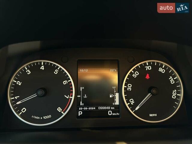 Красный Ленд Ровер Дискавери, объемом двигателя 3 л и пробегом 121 тыс. км за 22950 $, фото 26 на Automoto.ua