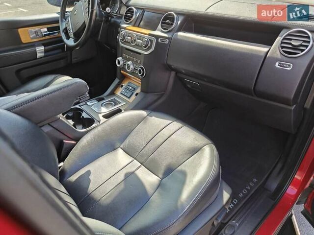 Красный Ленд Ровер Дискавери, объемом двигателя 3 л и пробегом 200 тыс. км за 16700 $, фото 8 на Automoto.ua