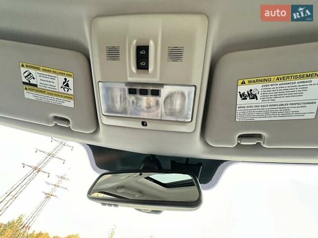 Красный Ленд Ровер Дискавери, объемом двигателя 3 л и пробегом 121 тыс. км за 22950 $, фото 43 на Automoto.ua