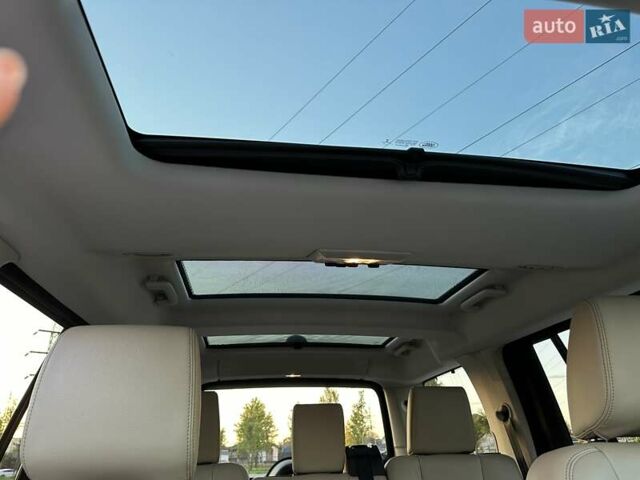 Красный Ленд Ровер Дискавери, объемом двигателя 3 л и пробегом 121 тыс. км за 22950 $, фото 45 на Automoto.ua