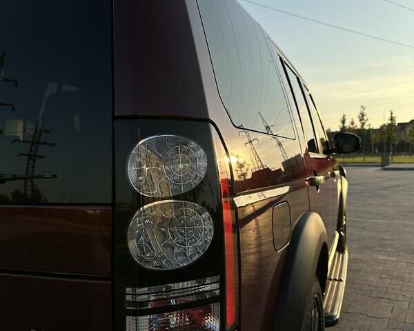 Красный Ленд Ровер Дискавери, объемом двигателя 3 л и пробегом 121 тыс. км за 22950 $, фото 14 на Automoto.ua