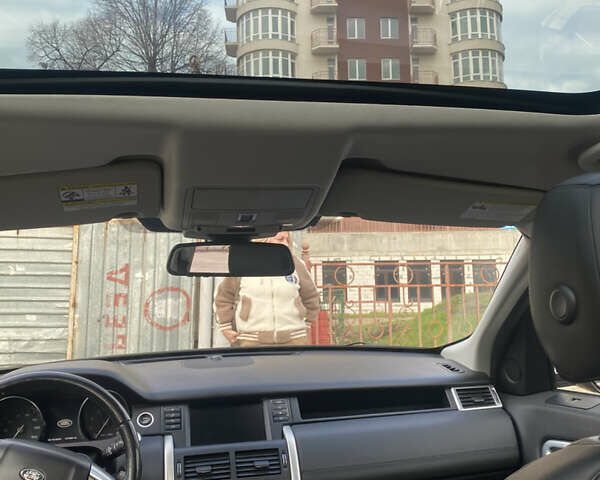 Червоний Ленд Ровер Діскавері, об'ємом двигуна 2 л та пробігом 127 тис. км за 18000 $, фото 8 на Automoto.ua