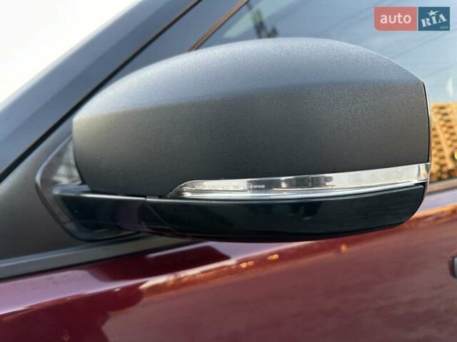 Красный Ленд Ровер Дискавери, объемом двигателя 3 л и пробегом 121 тыс. км за 22950 $, фото 42 на Automoto.ua