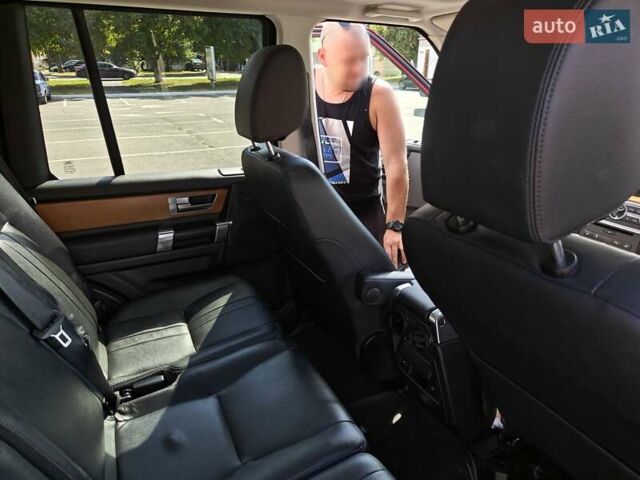 Красный Ленд Ровер Дискавери, объемом двигателя 3 л и пробегом 200 тыс. км за 16700 $, фото 10 на Automoto.ua