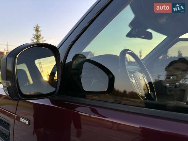 Красный Ленд Ровер Дискавери, объемом двигателя 3 л и пробегом 121 тыс. км за 22950 $, фото 41 на Automoto.ua