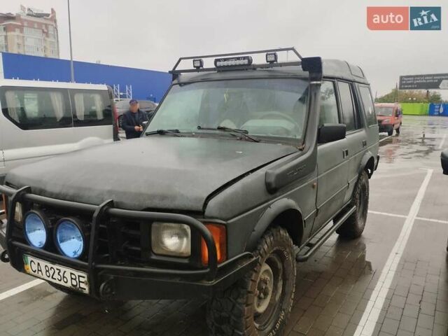 Серый Ленд Ровер Дискавери, объемом двигателя 2.5 л и пробегом 350 тыс. км за 5000 $, фото 2 на Automoto.ua