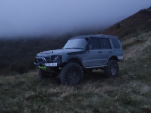 Сірий Ленд Ровер Діскавері, об'ємом двигуна 0 л та пробігом 1000 тис. км за 6500 $, фото 3 на Automoto.ua