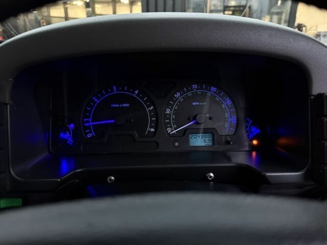 Серый Ленд Ровер Дискавери, объемом двигателя 2.5 л и пробегом 205 тыс. км за 4200 $, фото 16 на Automoto.ua