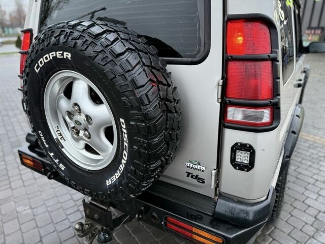 Серый Ленд Ровер Дискавери, объемом двигателя 2.5 л и пробегом 205 тыс. км за 4200 $, фото 7 на Automoto.ua