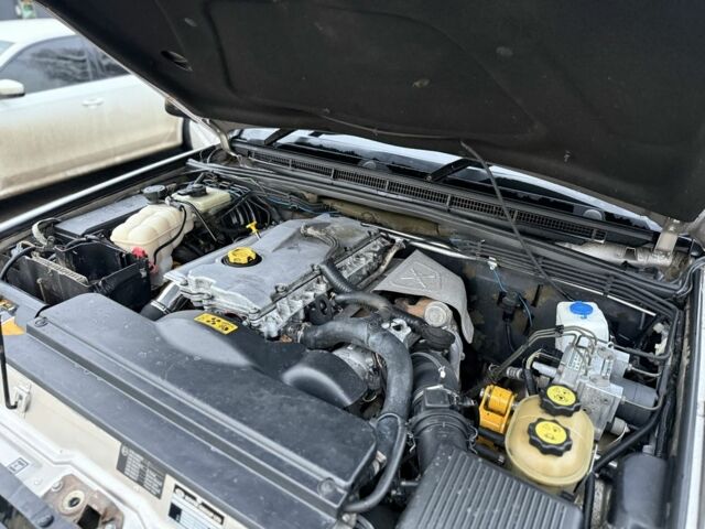 Серый Ленд Ровер Дискавери, объемом двигателя 2.5 л и пробегом 205 тыс. км за 4200 $, фото 9 на Automoto.ua