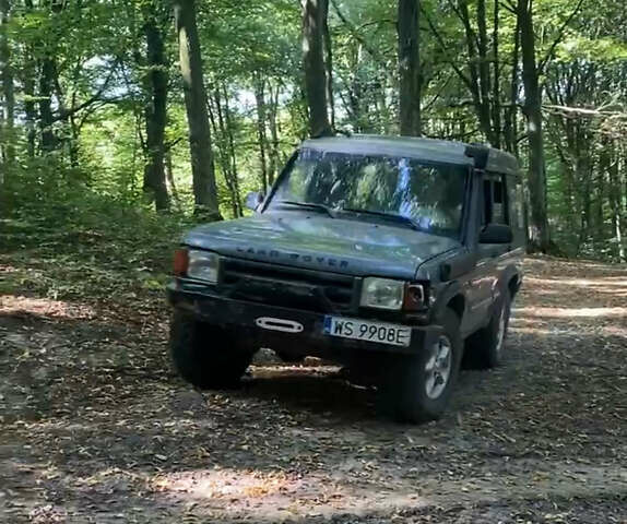 Серый Ленд Ровер Дискавери, объемом двигателя 2.5 л и пробегом 375 тыс. км за 4520 $, фото 1 на Automoto.ua