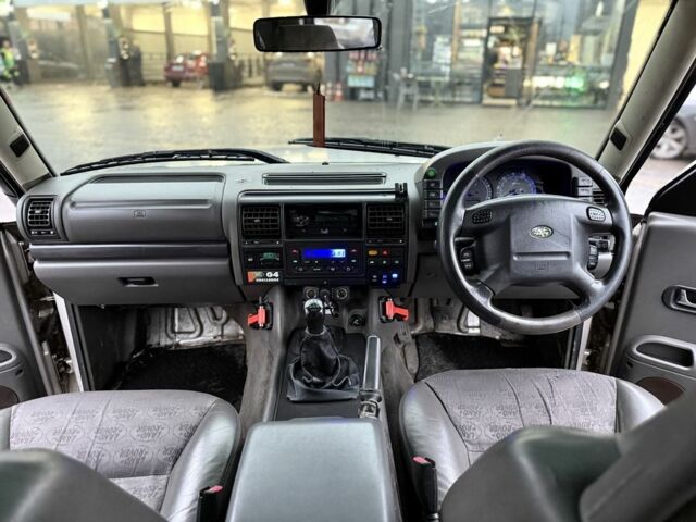 Серый Ленд Ровер Дискавери, объемом двигателя 2.5 л и пробегом 205 тыс. км за 4200 $, фото 14 на Automoto.ua