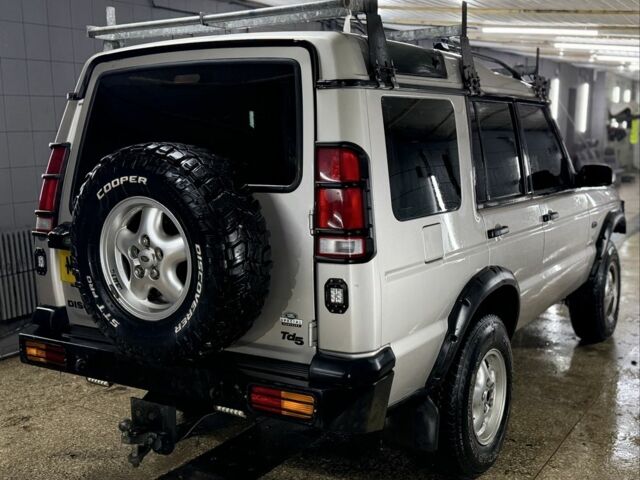 Серый Ленд Ровер Дискавери, объемом двигателя 0 л и пробегом 200 тыс. км за 3500 $, фото 5 на Automoto.ua