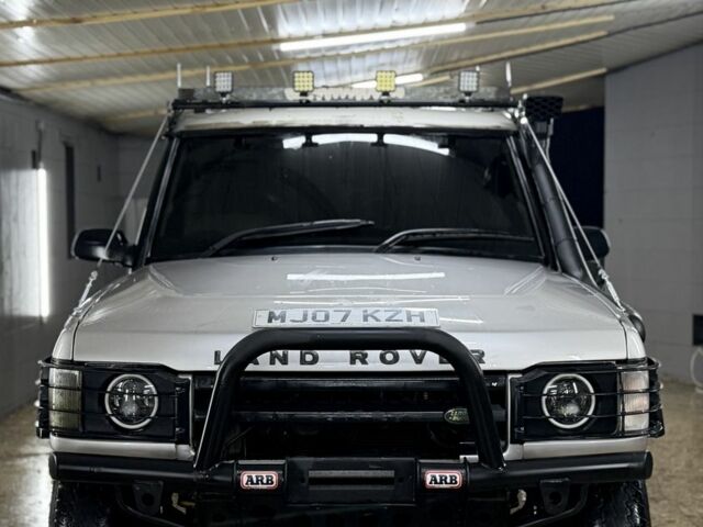 Серый Ленд Ровер Дискавери, объемом двигателя 0 л и пробегом 200 тыс. км за 3500 $, фото 1 на Automoto.ua