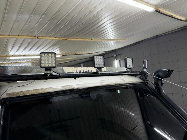 Серый Ленд Ровер Дискавери, объемом двигателя 0 л и пробегом 200 тыс. км за 3500 $, фото 12 на Automoto.ua