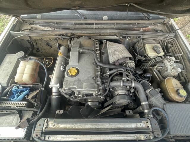 Сірий Ленд Ровер Діскавері, об'ємом двигуна 2.49 л та пробігом 294 тис. км за 2200 $, фото 1 на Automoto.ua