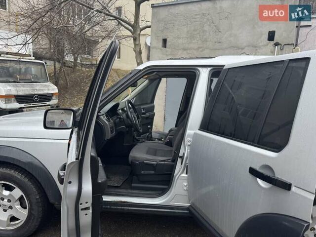 Сірий Ленд Ровер Діскавері, об'ємом двигуна 2.72 л та пробігом 360 тис. км за 8000 $, фото 4 на Automoto.ua