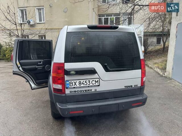 Сірий Ленд Ровер Діскавері, об'ємом двигуна 2.72 л та пробігом 360 тис. км за 8000 $, фото 6 на Automoto.ua