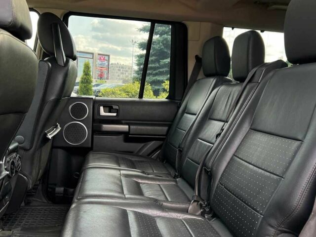 Сірий Ленд Ровер Діскавері, об'ємом двигуна 2.7 л та пробігом 279 тис. км за 10650 $, фото 10 на Automoto.ua