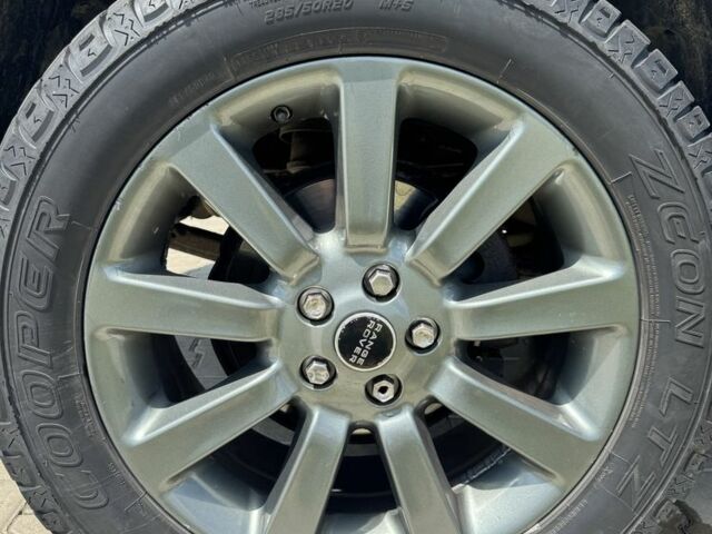 Серый Ленд Ровер Дискавери, объемом двигателя 2.7 л и пробегом 3 тыс. км за 9999 $, фото 17 на Automoto.ua