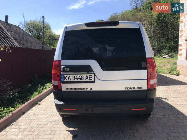 Сірий Ленд Ровер Діскавері, об'ємом двигуна 2.72 л та пробігом 201 тис. км за 9800 $, фото 24 на Automoto.ua