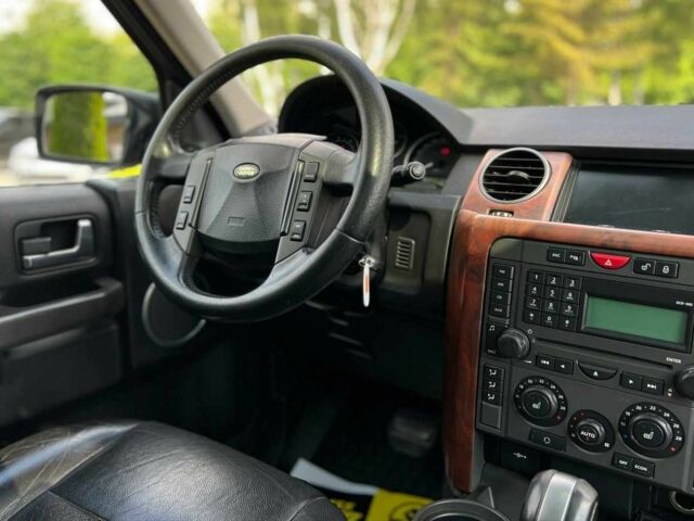 Сірий Ленд Ровер Діскавері, об'ємом двигуна 2.7 л та пробігом 279 тис. км за 10650 $, фото 13 на Automoto.ua